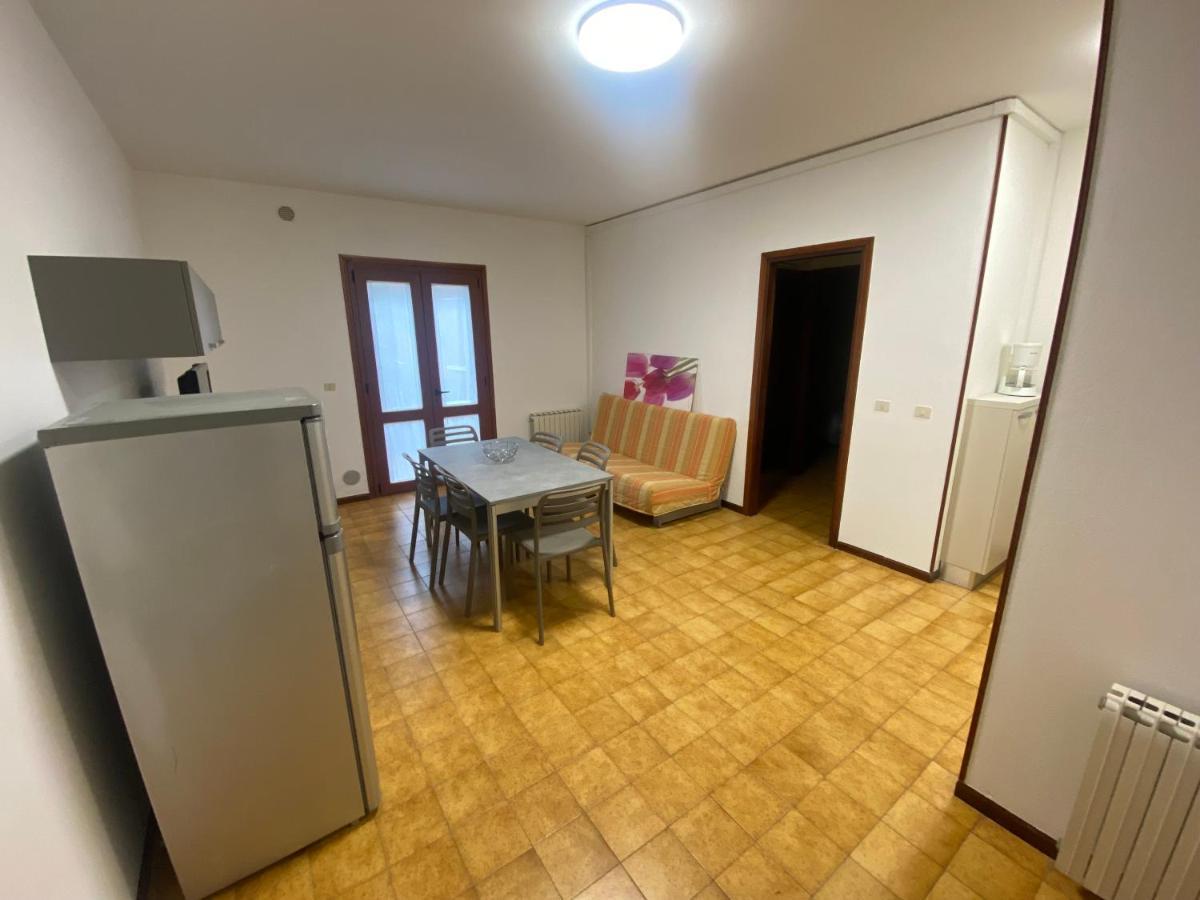 Cond Giardino Daire Lignano Sabbiadoro Dış mekan fotoğraf